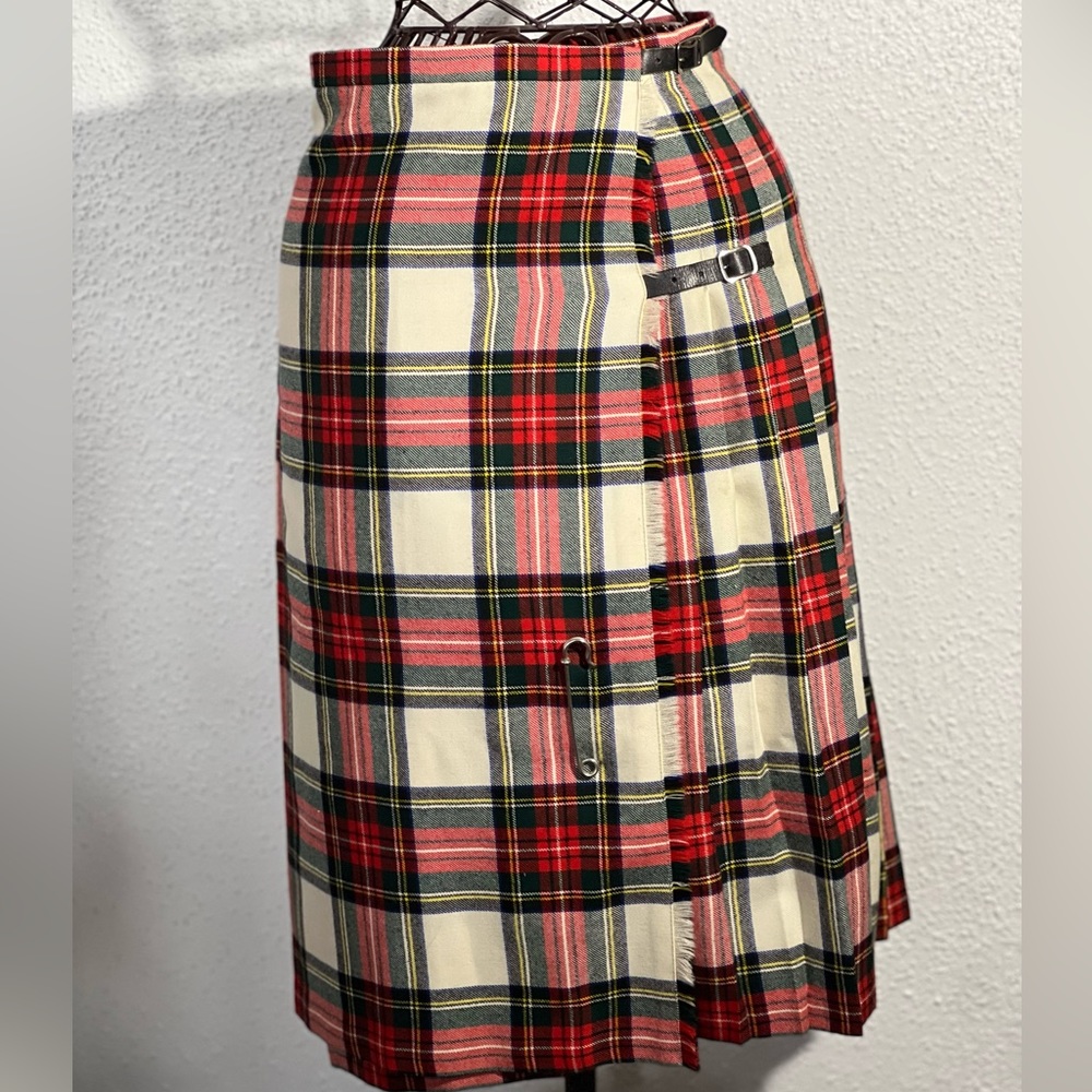 Vintage Moffat Weavers plaid skirt